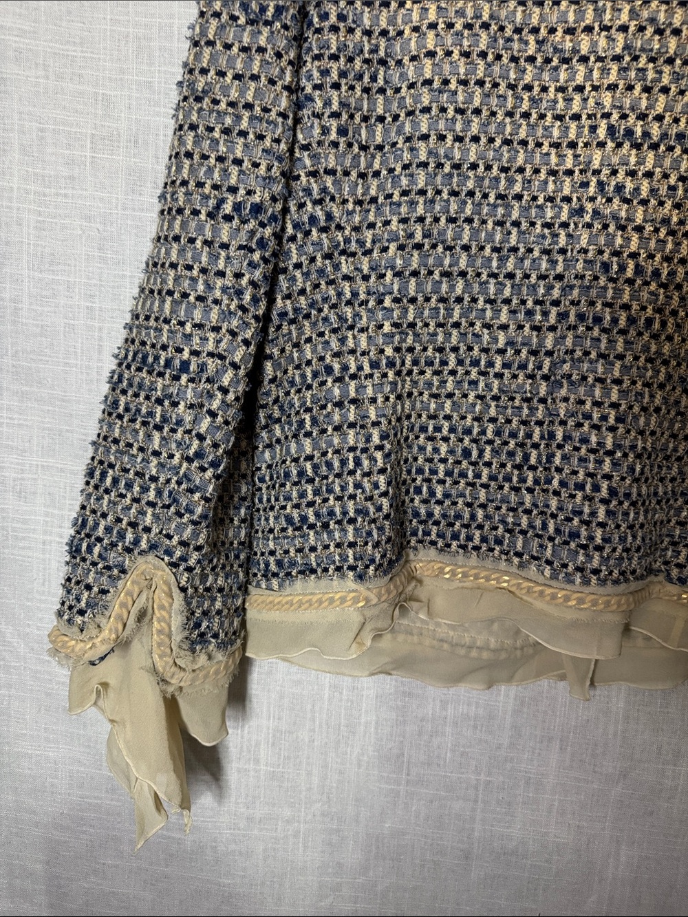 Emanuel Ungaro Navy and Cream Bouclé Jacket - Picture 8 of 11